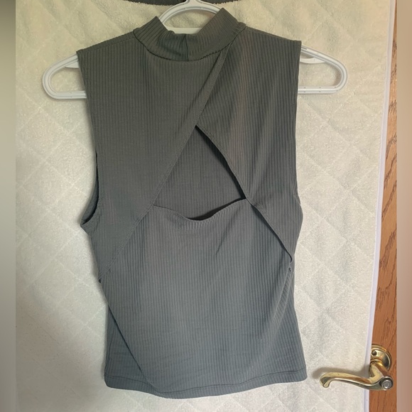 Garage Mock neck tank top, size medium - Picture 3 of 3